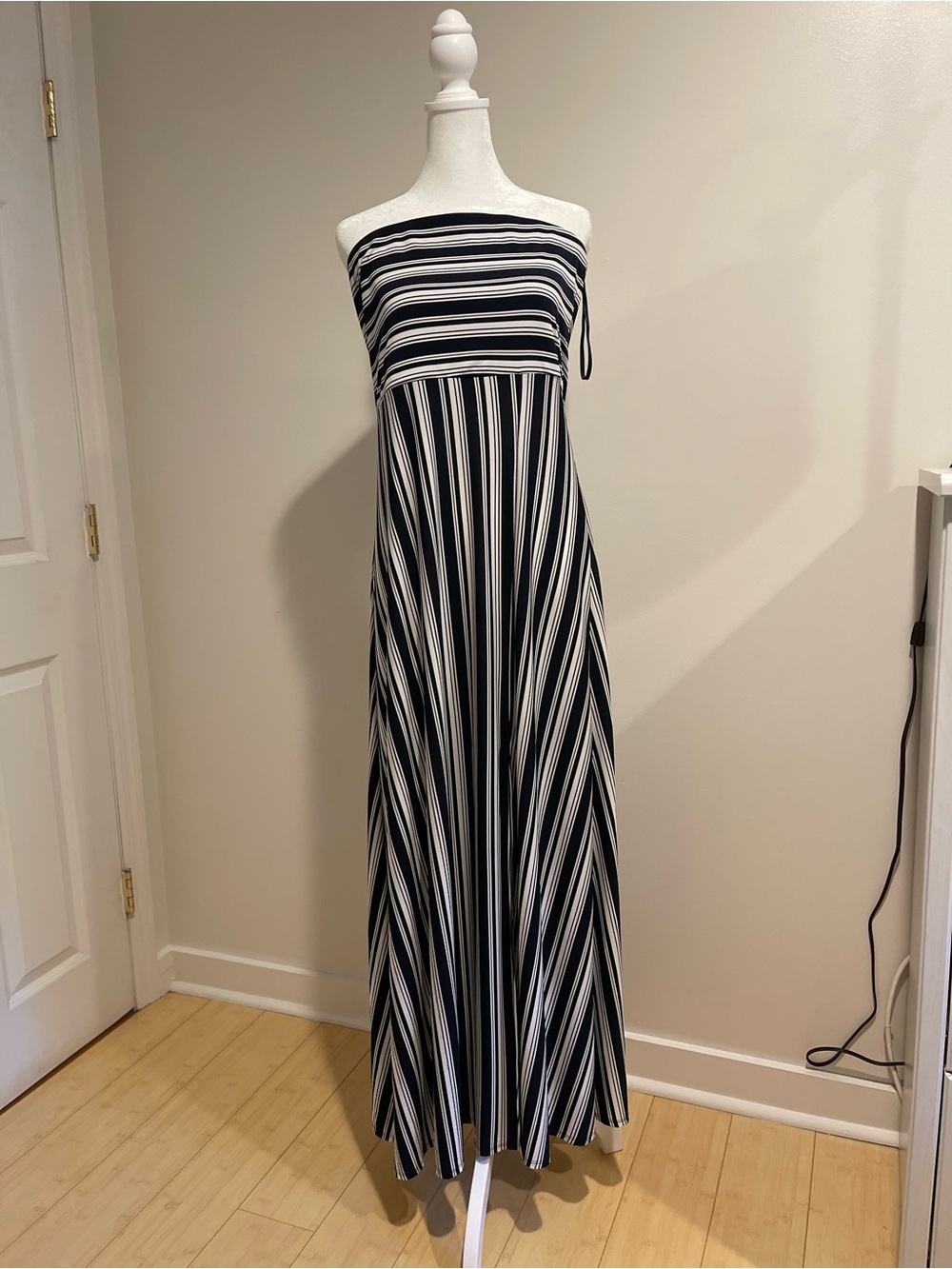 Banana Republic Black and White Strapless Maxi Dress